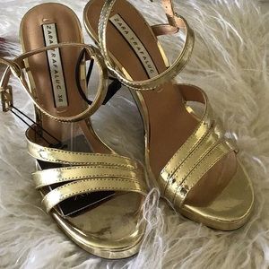 Zara Gold Shoe High Heels size 6.